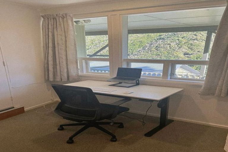 Photo of property in 7 Amos Way, Kingston, Wellington, 6021