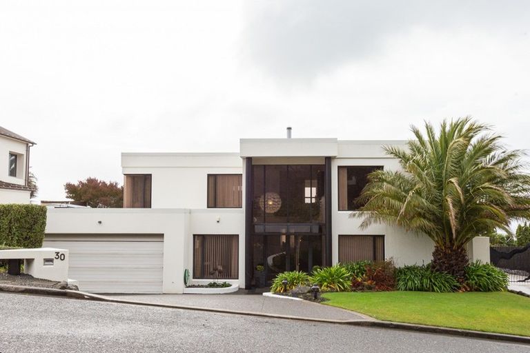Photo of property in 30 Drayton Drive, Mount Pleasant, Christchurch, 8081