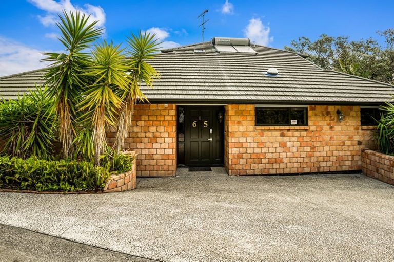 Photo of property in 65 Roberts Road, Matakatia, Whangaparaoa, 0930