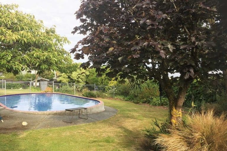 Photo of property in 54 Maffeys Road, Mount Pleasant, Christchurch, 8081