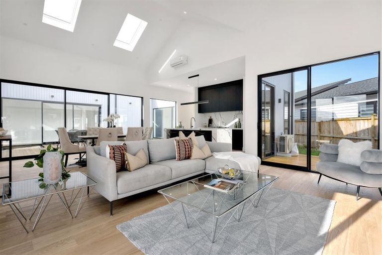 Photo of property in 14 Waka Ama Road, Karaka, Papakura, 2113