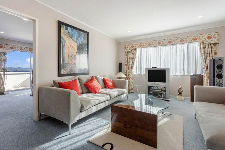 Photo of property in 83 Onetaunga Road, Chatswood, Auckland, 0626