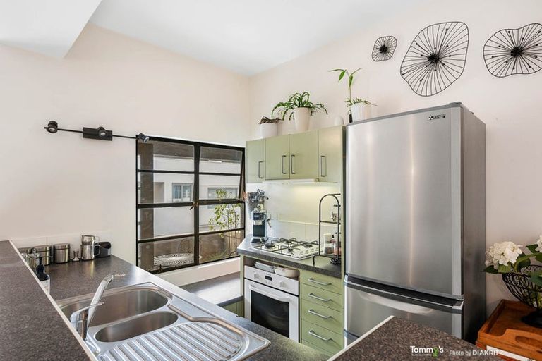 Photo of property in Anderson Apartments, 9/248 Willis Street, Te Aro, Wellington, 6011