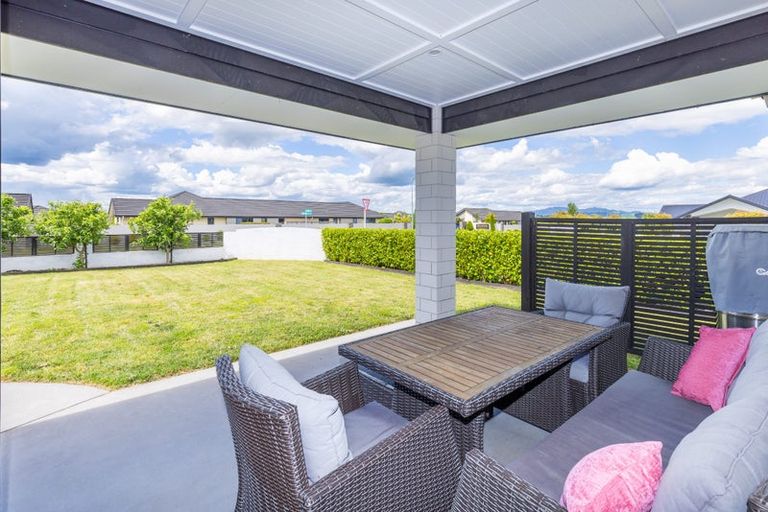 Photo of property in 2 Oak Ridge Drive, Te Awamutu, 3800