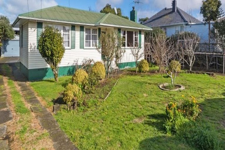 Photo of property in 1/7 Mcdougall Street, Manurewa East, Auckland, 2102