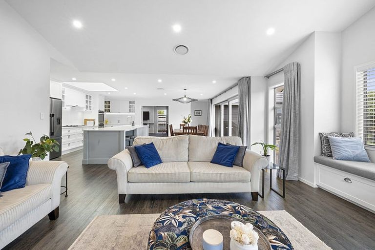 Photo of property in 7 Tupare Place, Highlands Park, New Plymouth, 4312