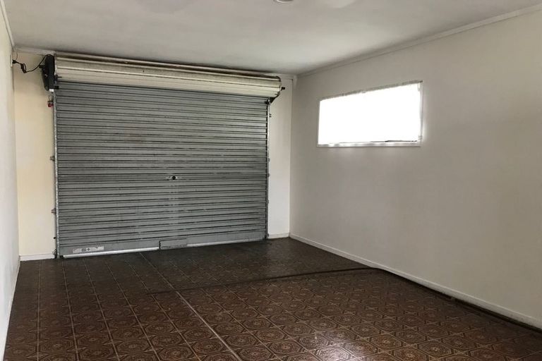 Photo of property in 2/35 Derrimore Heights, Clover Park, Auckland, 2019