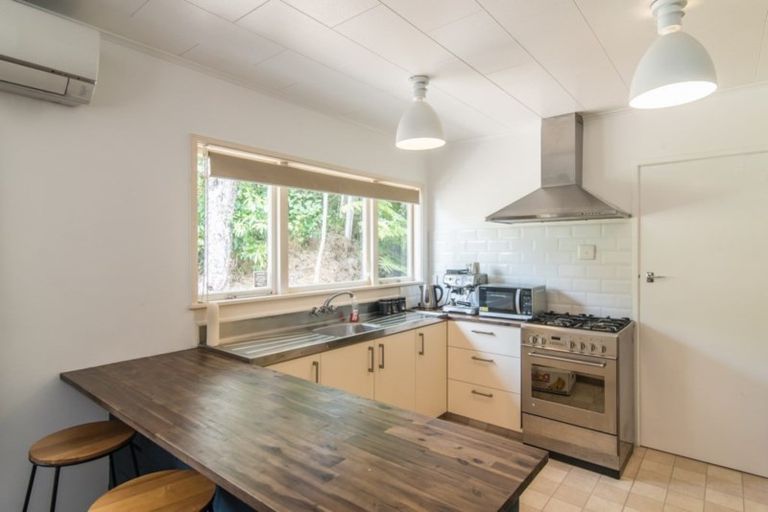 Photo of property in 23 Wyndham Road, Pinehaven, Upper Hutt, 5019