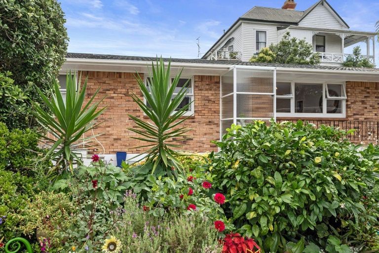 Photo of property in 3/45 Vauxhall Road, Devonport, Auckland, 0624