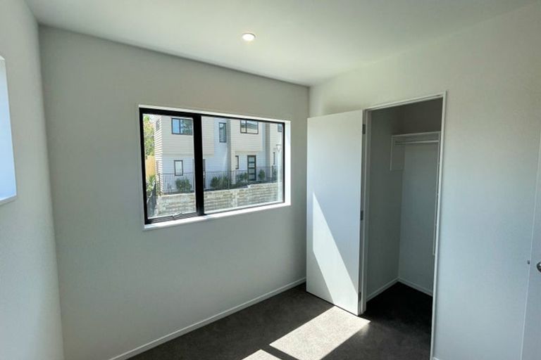 Photo of property in 1/7 South Pacific Place, Henderson, Auckland, 0612