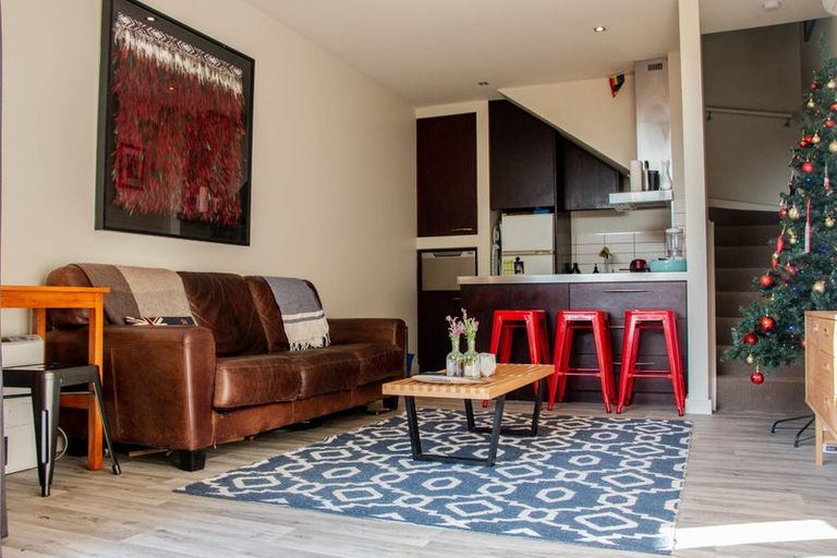 Photo of property in 59 Mortimer Terrace, Brooklyn, Wellington, 6021