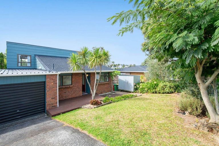 Photo of property in 1/4 Eastwood Rise, Browns Bay, Auckland, 0630