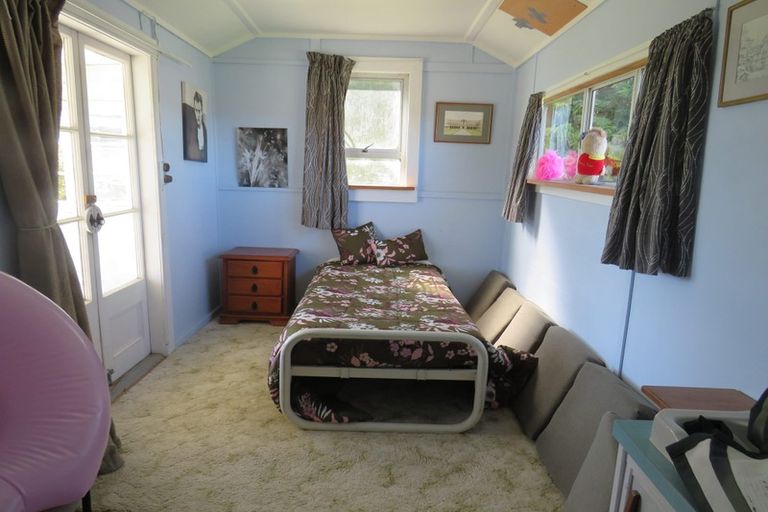 Photo of property in 127 Matakohe East Road, Matakohe, 0593