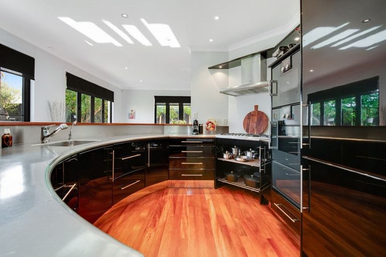 Photo of property in 62 Gulf View Road, Murrays Bay, Auckland, 0630