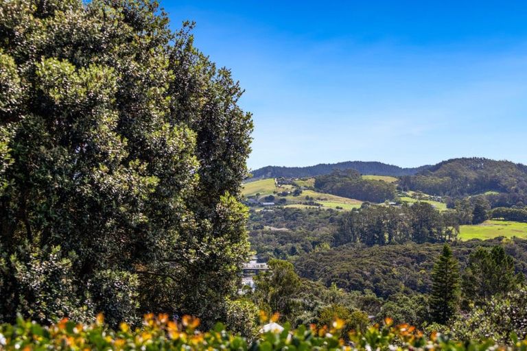 Photo of property in 10 Goffe Drive, Haruru, 0204