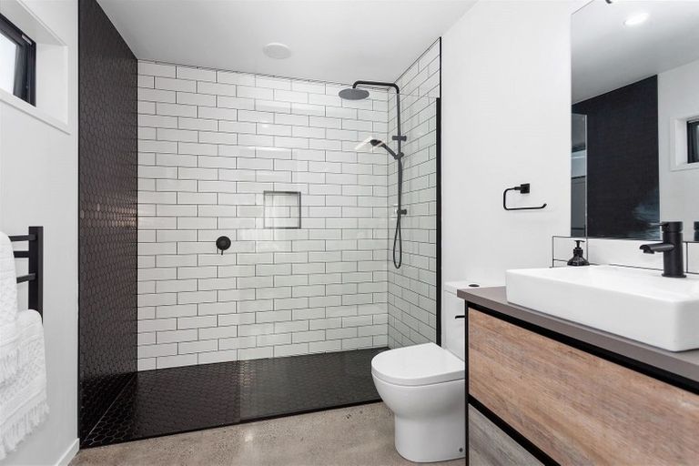 Photo of property in 16 Kakariki Drive, Coastlands, Whakatane, 3120