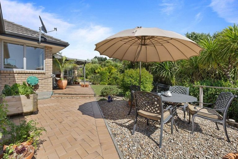 Photo of property in 5 Fendalton Place, Hatfields Beach, Orewa, 0931
