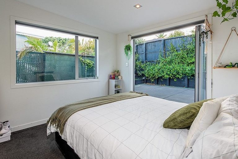 Photo of property in 19a Hyde Road, Rothesay Bay, Auckland, 0630