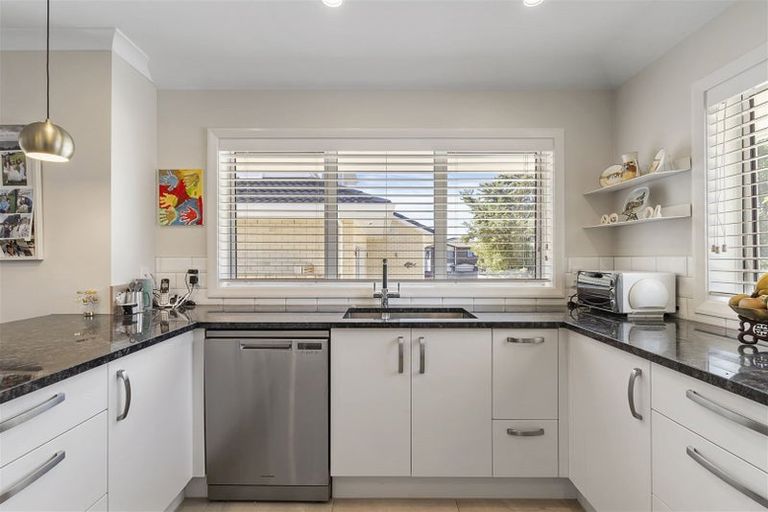 Photo of property in 2/67 Nelson Street, Howick, Auckland, 2014