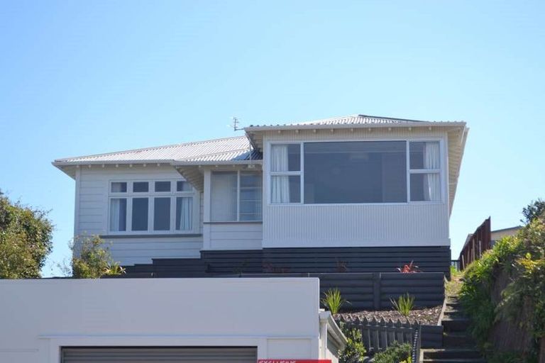 Photo of property in 130 Pioneer Road, Moturoa, New Plymouth, 4310