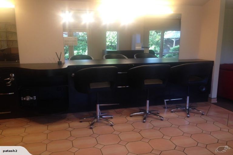 Photo of property in 302 Park Road, Hokowhitu, Palmerston North, 4410