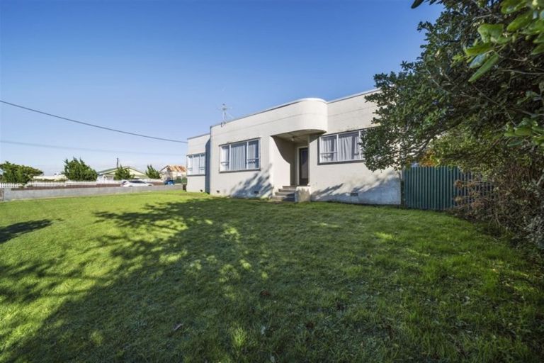 Photo of property in 34 Stafford Street, Patea, 4520