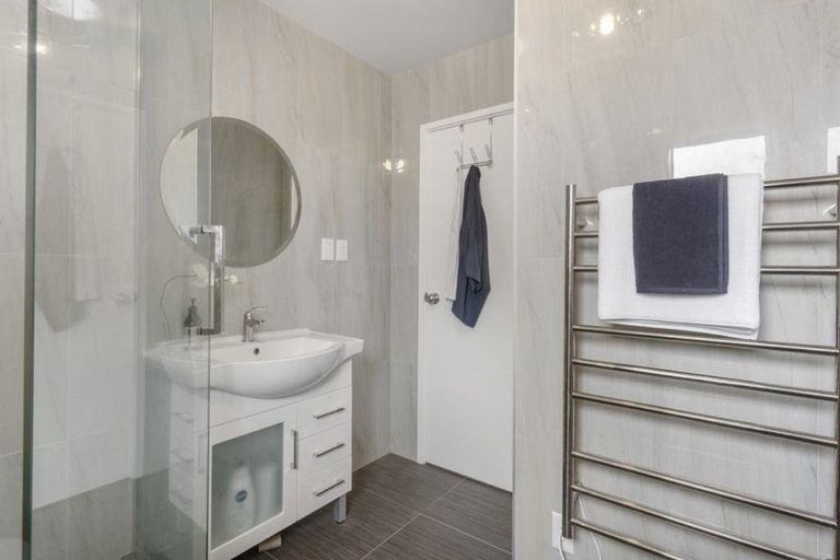 Photo of property in 4 Baronie Court, Half Moon Bay, Auckland, 2012