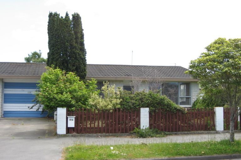 Photo of property in 1b Lamorna Road, Parklands, Christchurch, 8083