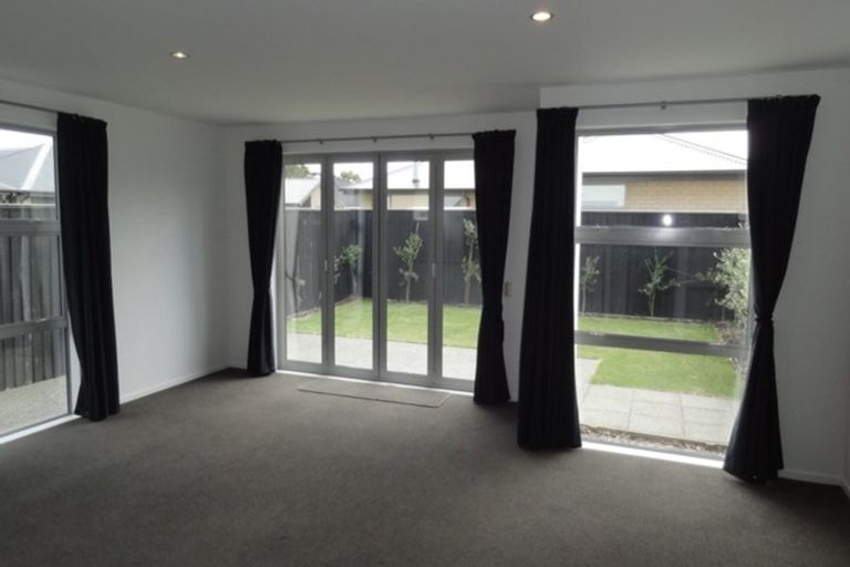 Photo of property in 8/20 Old Red Barn Road, Halswell, Christchurch, 8025