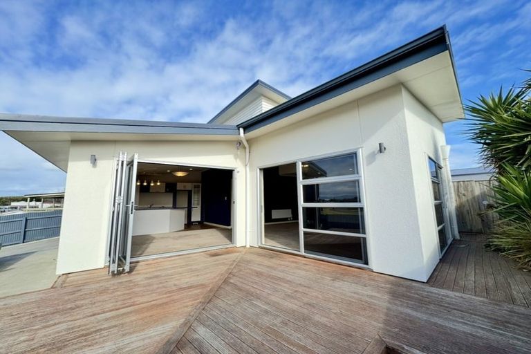 Photo of property in 50a Signal Street, Foxton Beach, Foxton, 4815