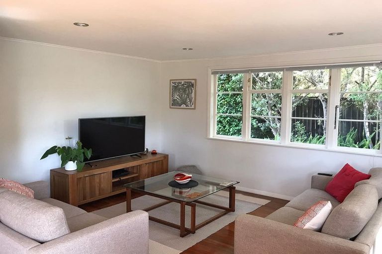 Photo of property in 5 Cintra Place, Glen Innes, Auckland, 1072