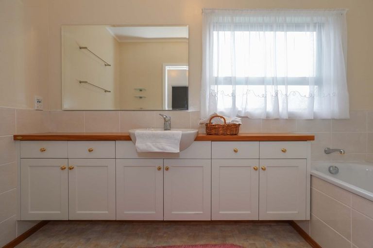 Photo of property in 13 Hikutaia Street, Te Aroha, 3320