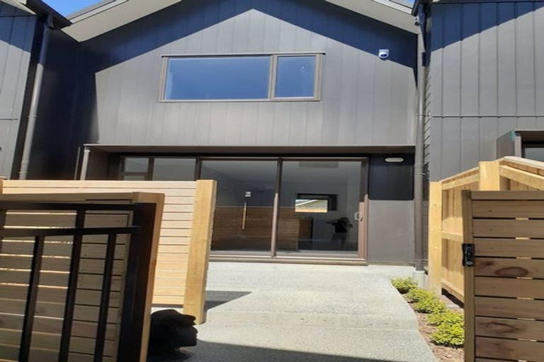 Photo of property in 22 Ron Deal Way, Epuni, Lower Hutt, 5011