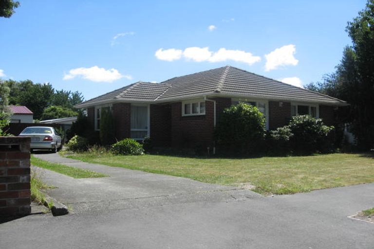 Photo of property in 3 Lochee Road, Upper Riccarton, Christchurch, 8041