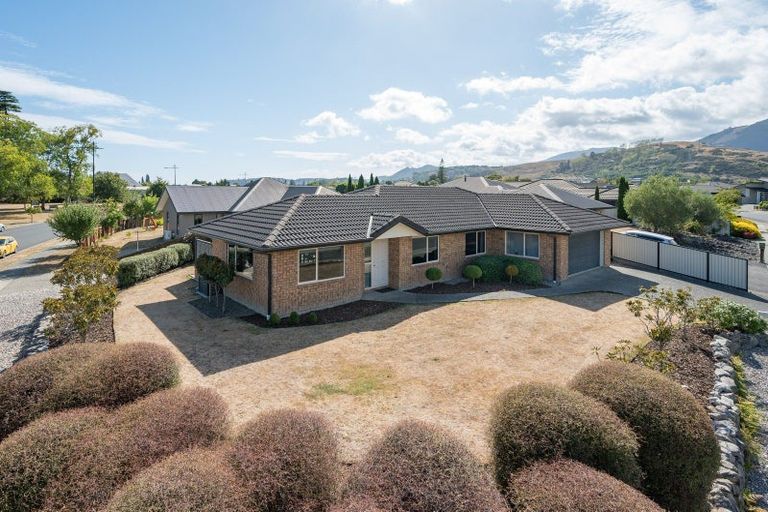 Photo of property in 1 Woodstock Place, Stoke, Nelson, 7011