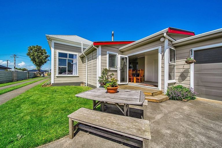 Photo of property in 65 Wilson Street, Hawera, 4610