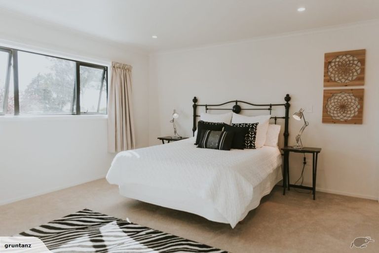 Photo of property in 39b Hetley Crescent, Taradale, Napier, 4112