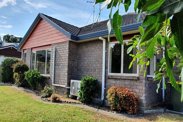 Photo of property in 5 The Boulevard, Red Beach, 0932