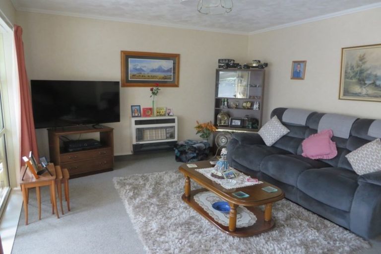 Photo of property in 24 Devon Street, Levin, 5510