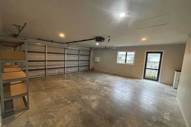 Photo of property in 7 Greenstone Place, Aotea, Porirua, 5024