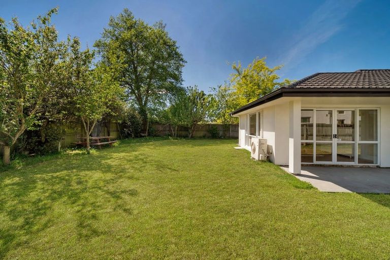 Photo of property in 6 Creedon Glen, Casebrook, Christchurch, 8051