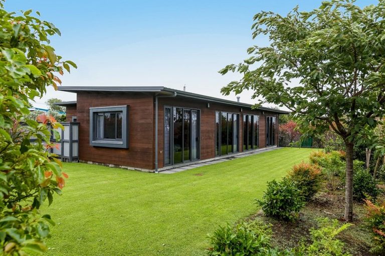 Photo of property in 34 Carthew Street, Okato, 4335