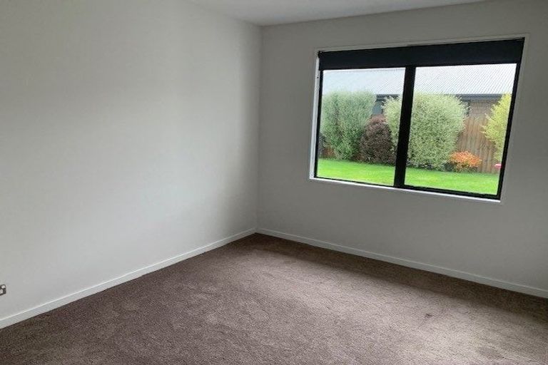 Photo of property in 5 Urihia Street, Marshland, Christchurch, 8083