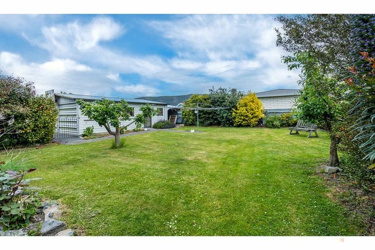 Photo of property in 14 Gorge Road, Waimate, 7924
