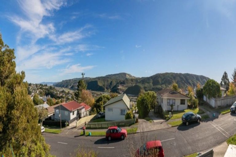 Photo of property in 76 Lord Street, Stokes Valley, Lower Hutt, 5019