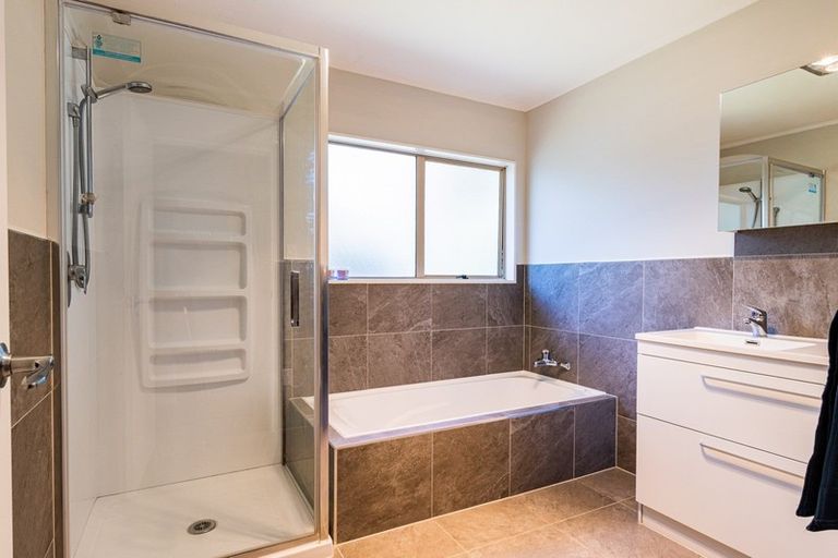 Photo of property in 105 Browning Street, Leamington, Cambridge, 3432