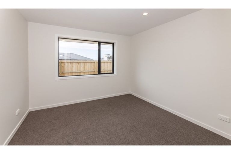 Photo of property in 10 Johnson Avenue, Amberley, 7410