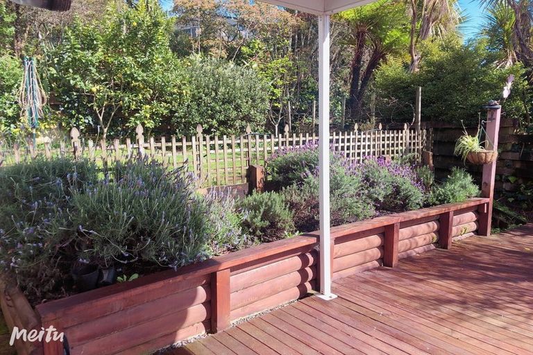 Photo of property in 2/6 Bellbird Rise, Murrays Bay, Auckland, 0630