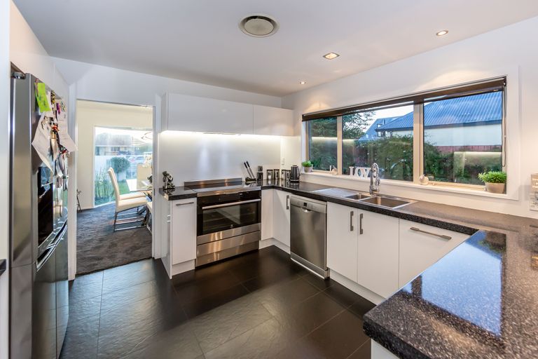 Photo of property in 6 Teal Close, Woolston, Christchurch, 8023