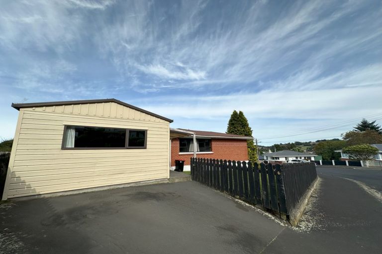 Photo of property in 6 Stephen Street, Halfway Bush, Dunedin, 9010